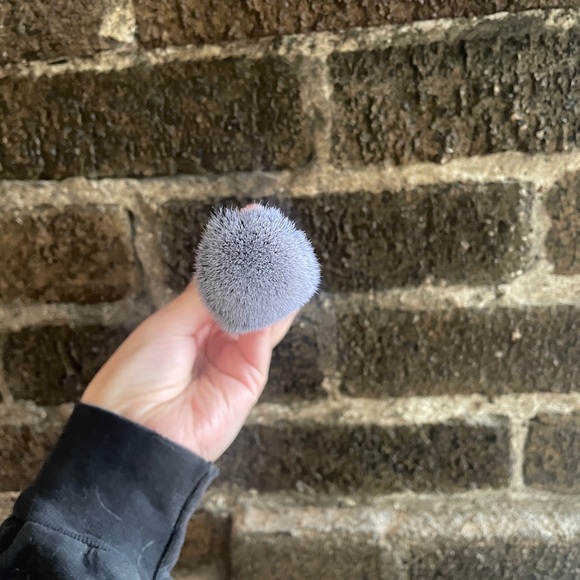 BNIB IL MAKIAGE #100 Foundation Blending Brush - Picture 3 of 4